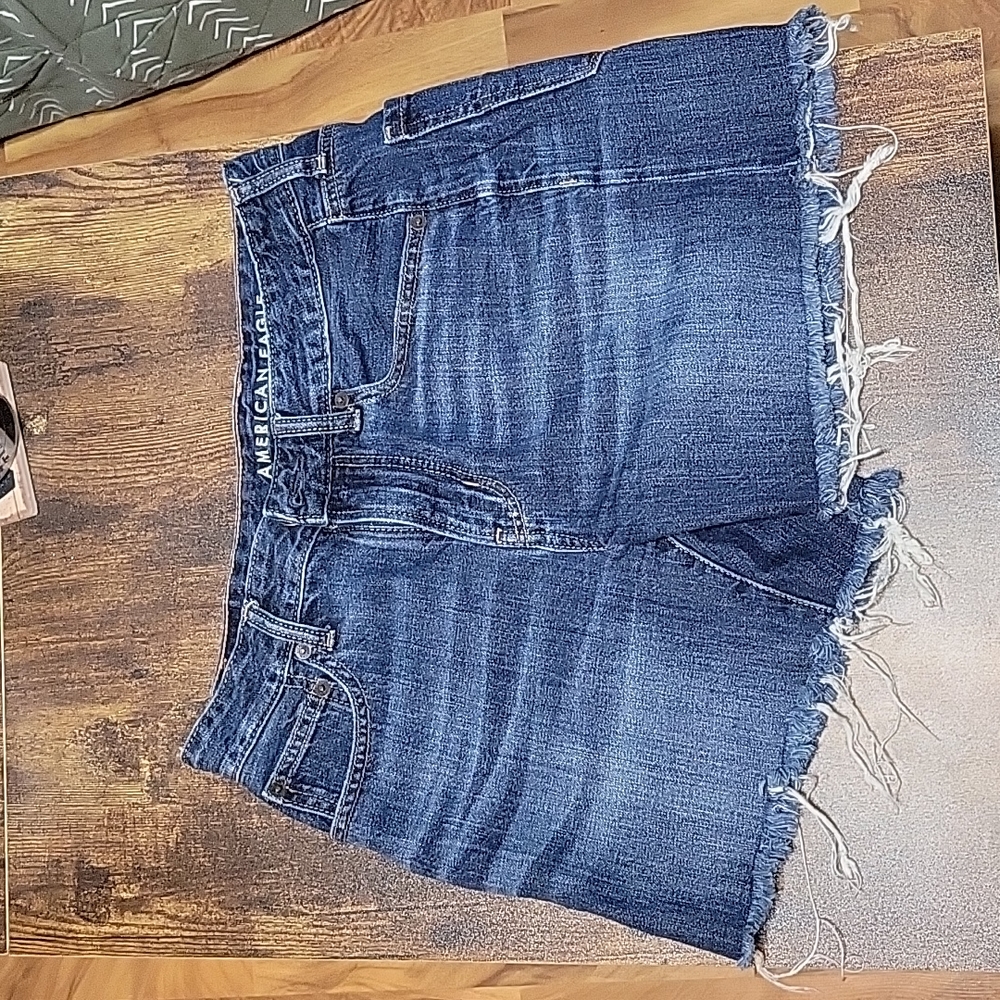 American eagle Tomgirl Midi Shorts Size 4